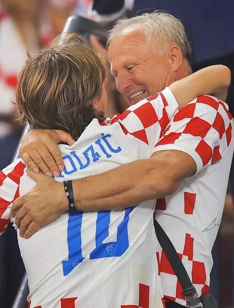 北伦敦德比还能上吗？加布里埃尔在比赛中疑似腹股沟受伤被替换下场