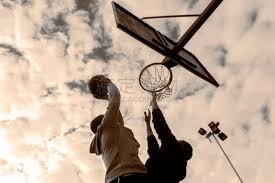 真是不讲道理！三球又扔高难三分连续贡献神仙球