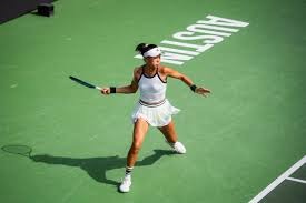 德州扑克新手把激进当厉害（德州扑克新手误把激进当实力）