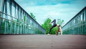 英超半场：两队合计零射正，琼斯远射中框，利兹联0-0利物浦