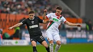 德州扑克心理：解析“假装思考”在实时牌局中对对手决策时间的压力干扰。（德州扑克心理战：揭示现场牌局中“假装思考”对对手决策时间的施压效应）