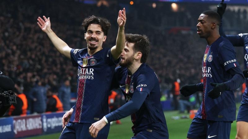 库里一战刷爆纪录！勇士全场沸腾